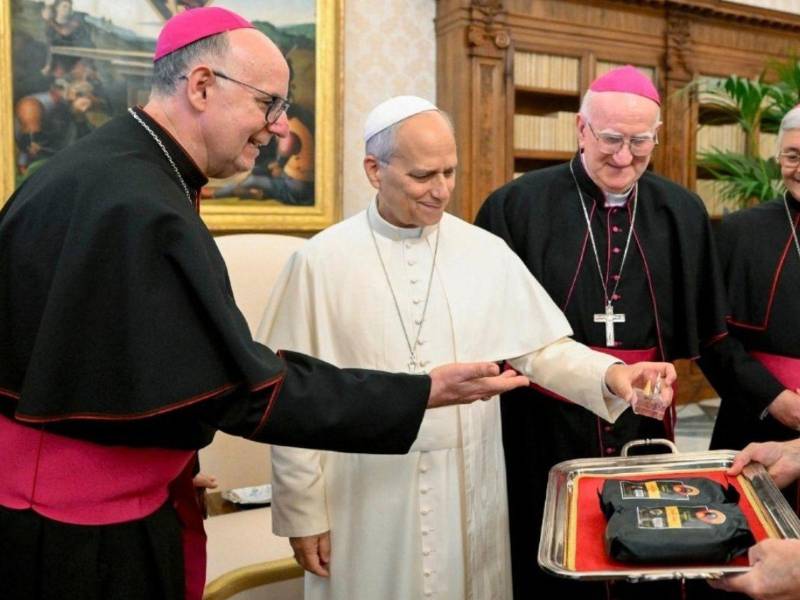 El pontífice recibió a los nueve obispos de la Conferencia Episcopal de Honduras en el Vaticano, Roma.