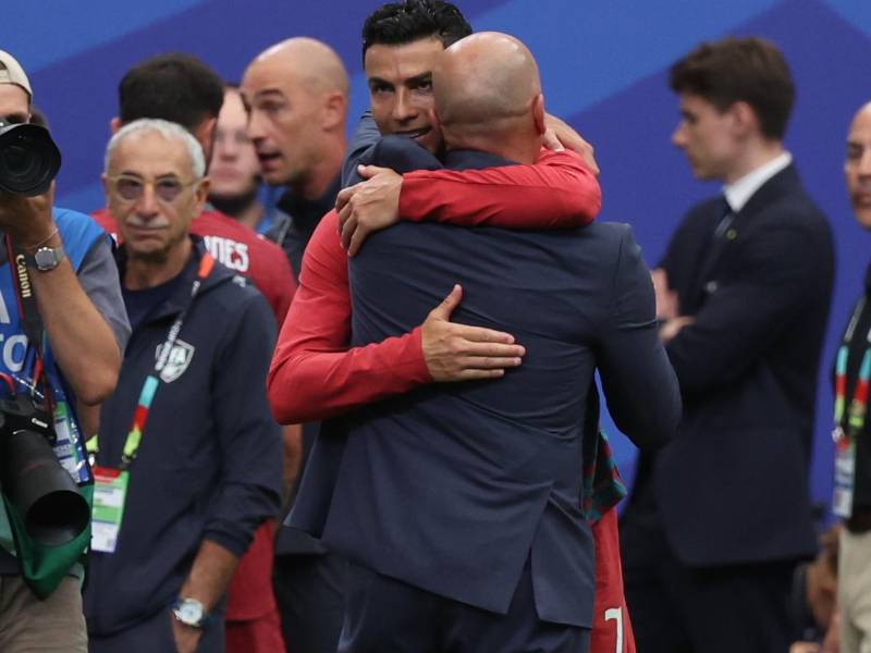 El entrenador Roberto Martínez afirmó que Cristiano Ronaldo es pieza clave en la selección de Portugal. FOTO EFE.