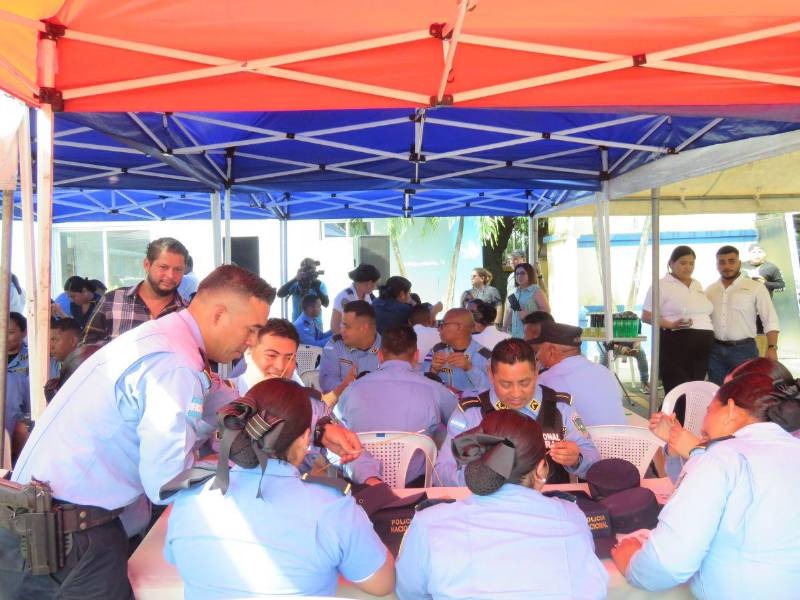 Presta Ya, UTH y Optimus Card celebraron el 143° aniversario de la Policía Nacional