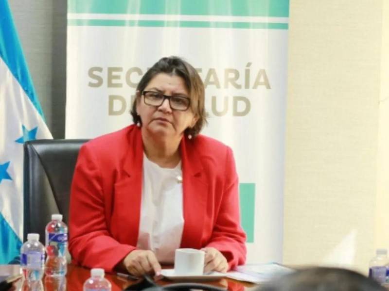 Carla Paredes renuncia a su cargo como ministra de Salud