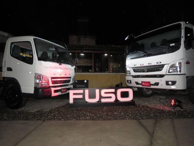 Excel celebra 15 años de distribución de la marca FUSO en Honduras