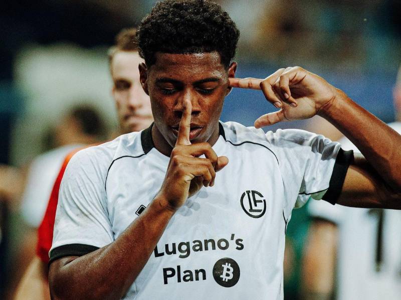 El delantero hondureño salió en el 11 titular del FC Lugano en la Conference League