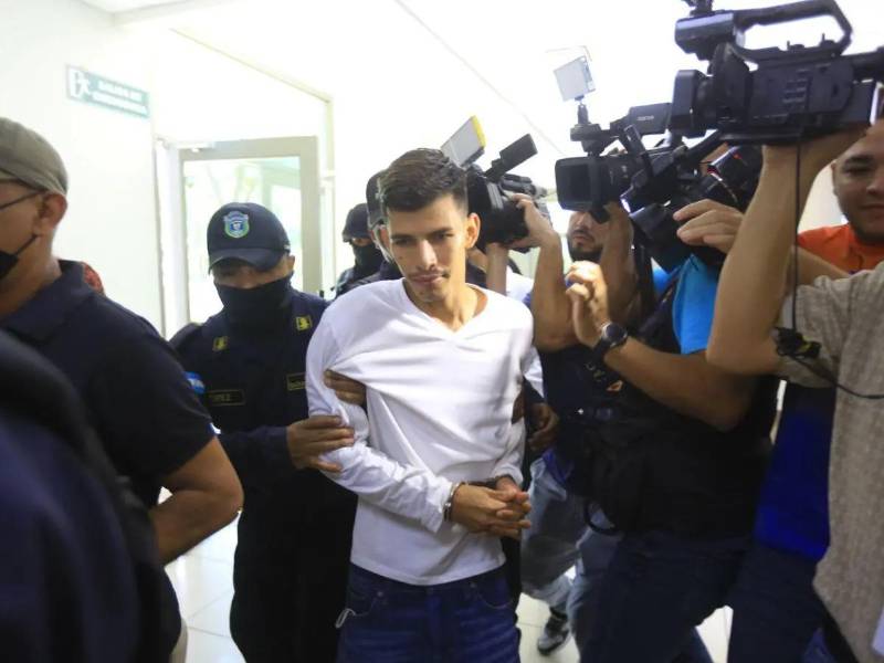 De acuerdo con el expediente judicial, Franklin Vega golpeó al niño luego de que este se orinara en la cama