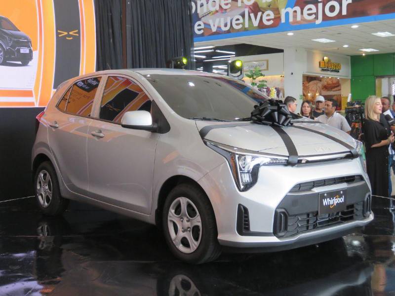 El Kia Picanto 2025 que pertenecerá a un afortunado ganador cuando se realice el sorteo el día 10 de julio a las 10 am en Diunsa San Fernando.