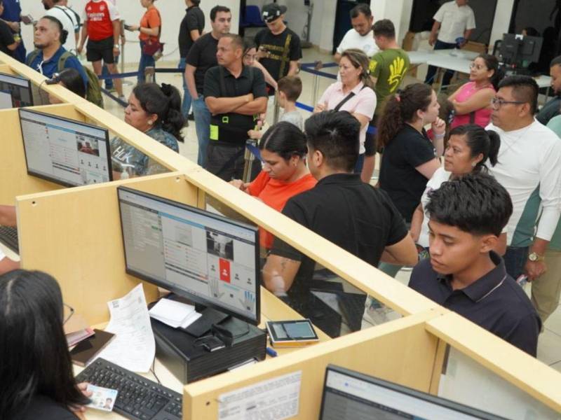 Feriado Morazánico dejó 1.6 millones de viajeros y L769 millones en derrama económica.