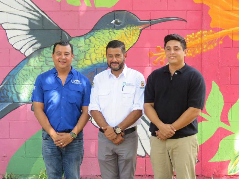 Supermercados Colonial inaugura mural conmemorativo a la biodiversidad de SPS