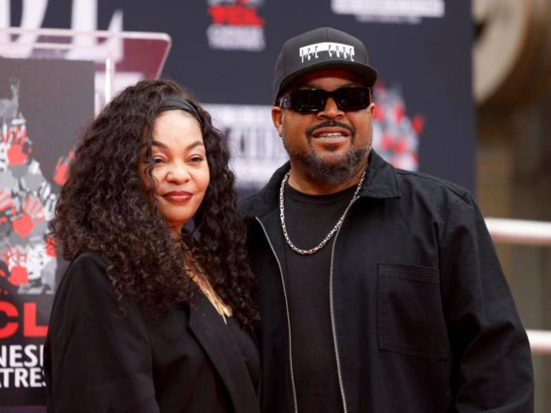 Kimberly Woodruff y Ice Cube durante el evento.