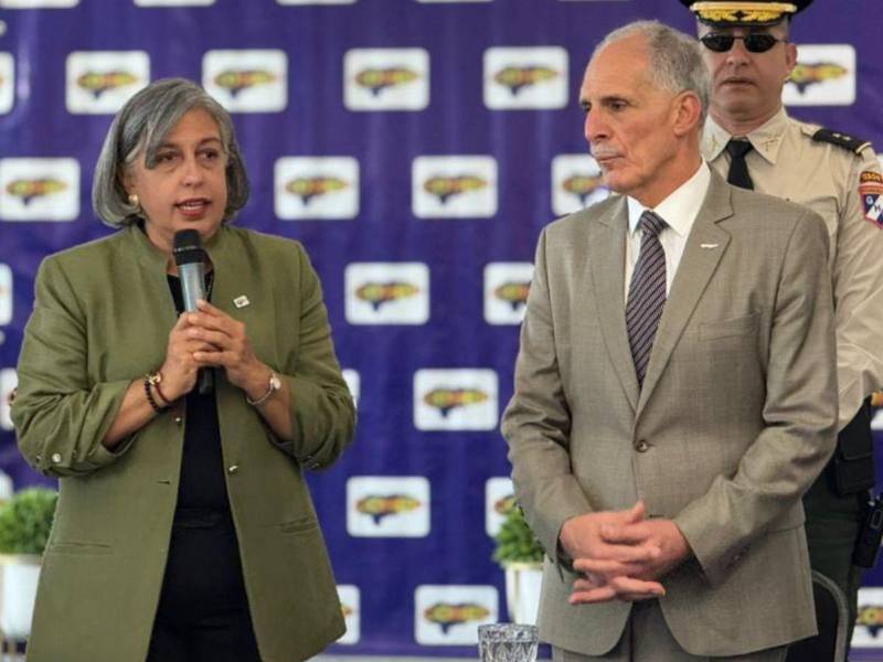 Nasry Juan Asfura, presidente de Honduras, y Anabel Gallardo, titular del Cohep.