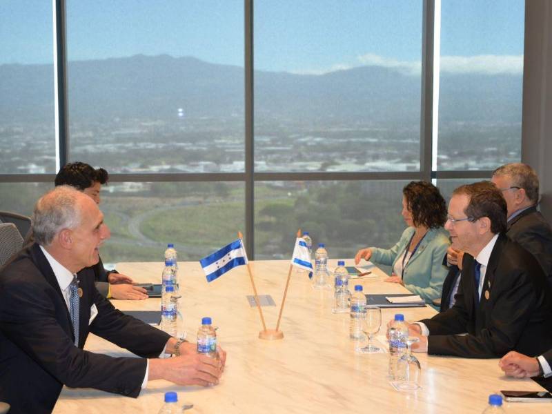 Presidentes de Honduras e Israel fortalecen cooperación bilateral en Costa Rica.