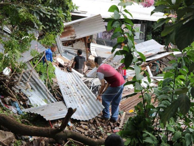 Más de 70 personas fueron afectadas por el deslizamiento registrado en Villa Unión.