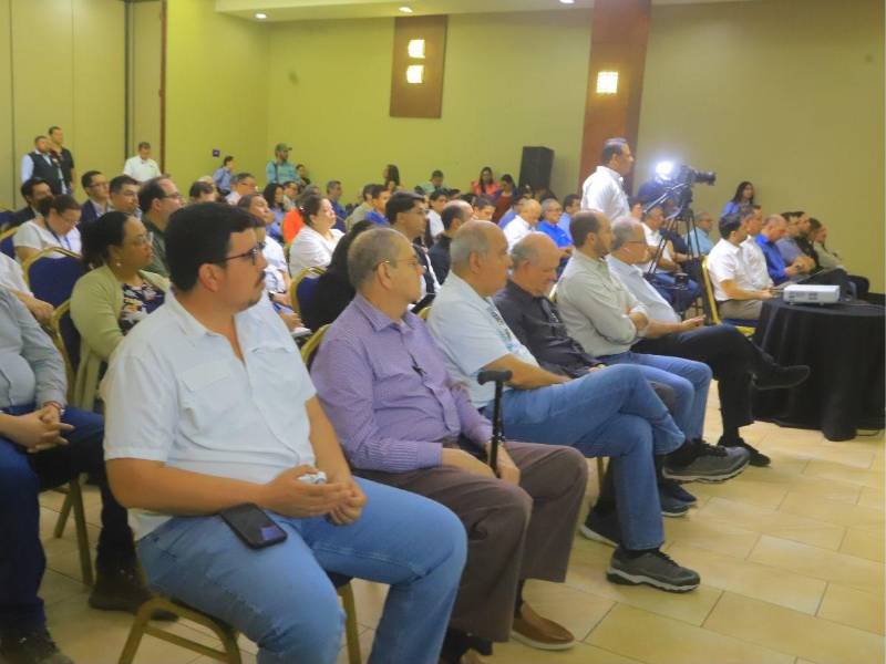 Empresarios y representantes de sociedad civil pidieron que el proyecto El Tablón continúe, pero también que haya socialización y se lleguen a acuerdos con los dueños de tierras de Quimistán, Santa Bárbara.