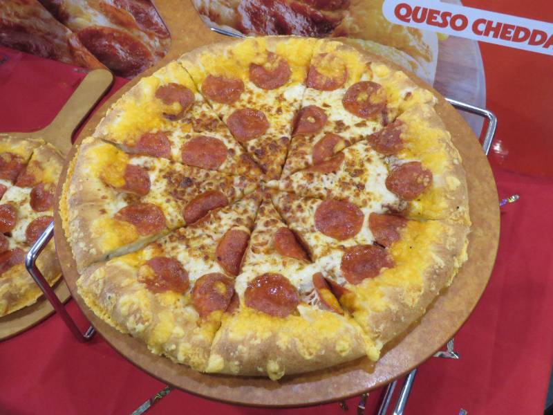 Hut Cheese Gold: el clásico de Pizza Hut recibe una nueva variante en su 30 aniversario