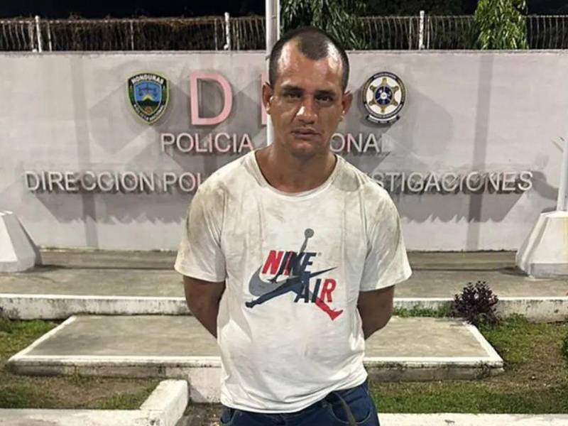 El portavoz del Poder Judicial, Gerber Rivera, informó sobre el avance judicial en contra del taxista Geovany Alberto Agurcia Pan, señalado por múltiples delitos sexuales y otros ilícitos en San Pedro Sula, tras un nuevo fallo de culpabilidad emitido este domingo.