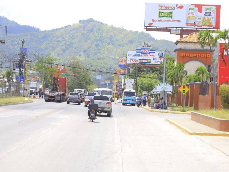 Uno de los pasos a desnivel, de cuatro carriles, se construirá a la altura del mall Las Américas y tendrá una longitud aproximada de entre 650 y 700 metros.
