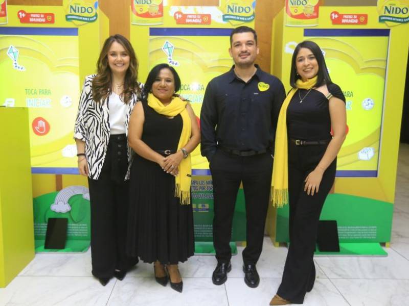 Catalina Camacho, Nolvia Zúniga, Mario Martínez y Edith Urbina.