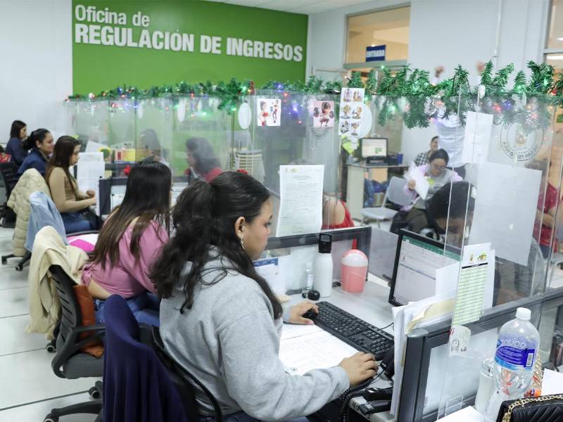 En las oficinas municipales ubicadas en el sótano del Mall Galerías del Valle, te atienden en horario de 8:00 am a 5:00 pm.