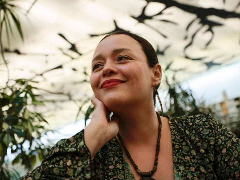 La escritora mexicana Tania Tagle durante una entrevista con EFE, en la Ciudad de México.