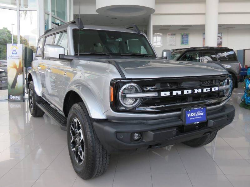 Ford Bronco Outer Banks.