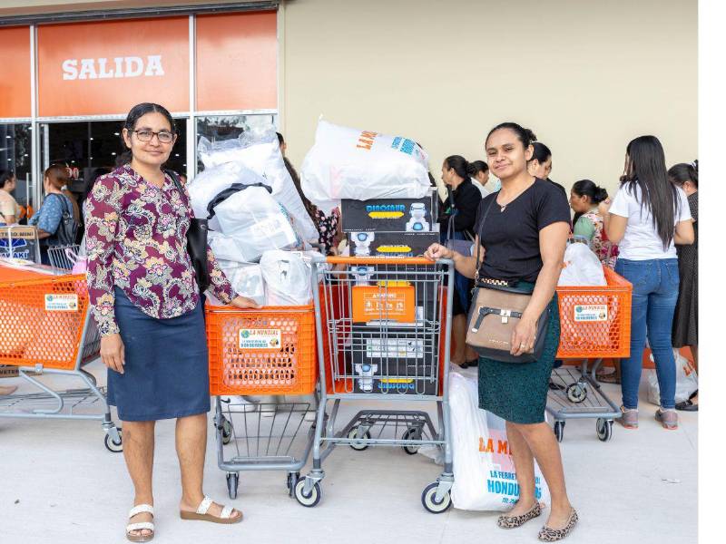 ¡La Mundial inaugura su tienda #18 en Siguatepeque por todo lo alto!