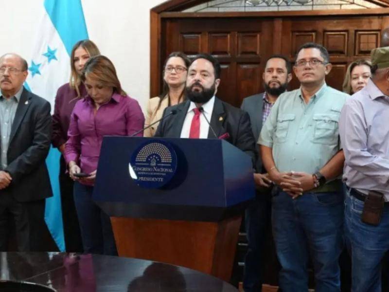El Ministerio Público interpuso el 20 de octubre un requerimiento fiscal contra los miembros de la extinta comisión permanente del Congreso Nacional.