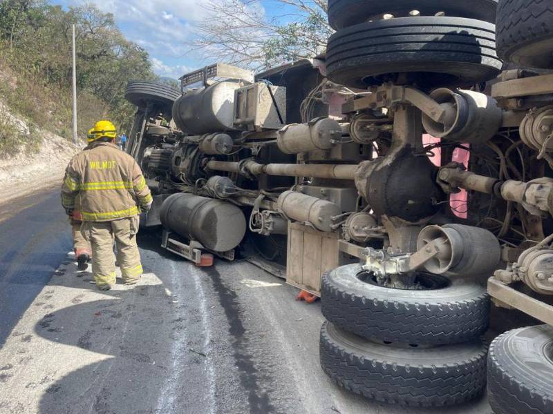 El accidente vial afectó el tránsito en San Juan de Opoa, Copán.