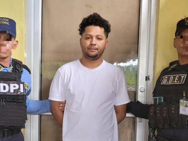 El detenido fue identificado como Brayan José Ramírez Velásquez, de 34 años.