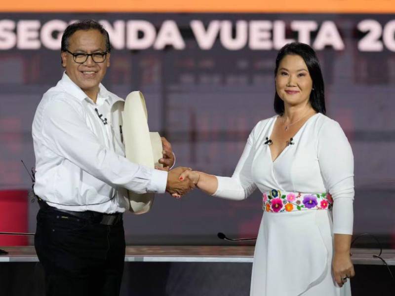 Los candidatos presidenciales Roberto Sánchez y Keiko Fujimori.