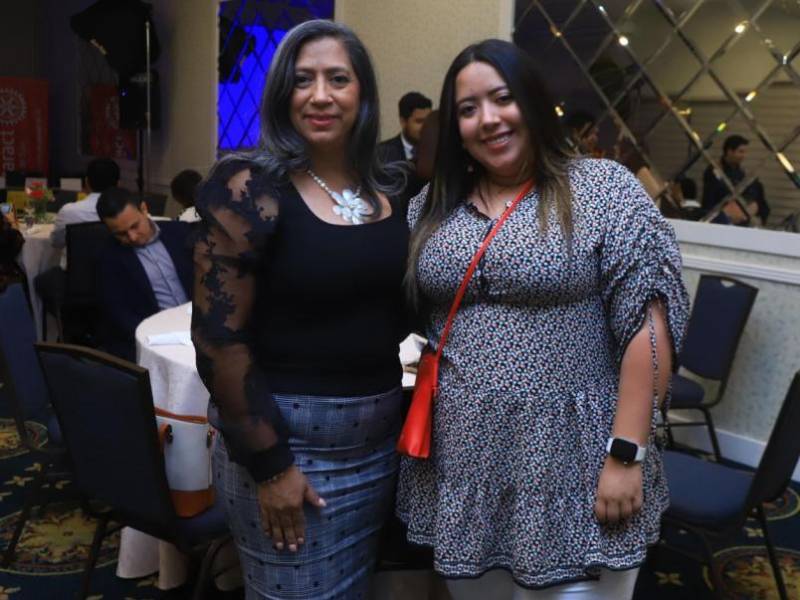 Lilian Reconco y Katherine Reconco