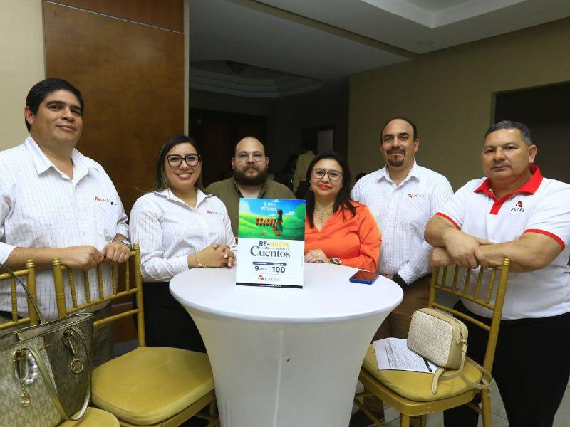 Representantes de las divisiones Comercial, Ventas, Talleres y Repuestos de Excel, comprometidos en brindar soluciones integrales para sus clientes.