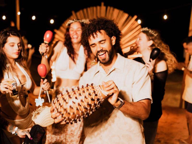 Roatán celebró con éxito el Corona Sunsets: una fiesta de ritmo en el paraíso