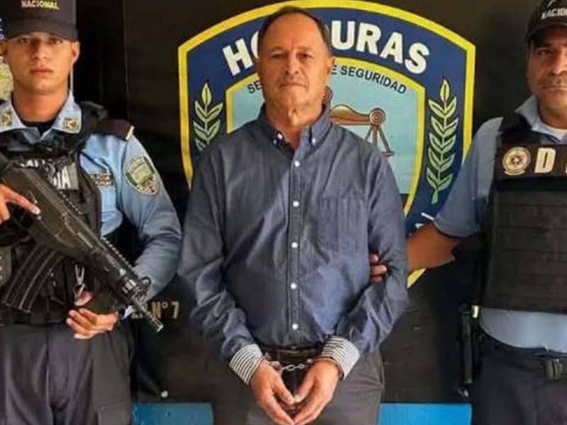 El docente Henry Antonio Valladares Vallecillo.