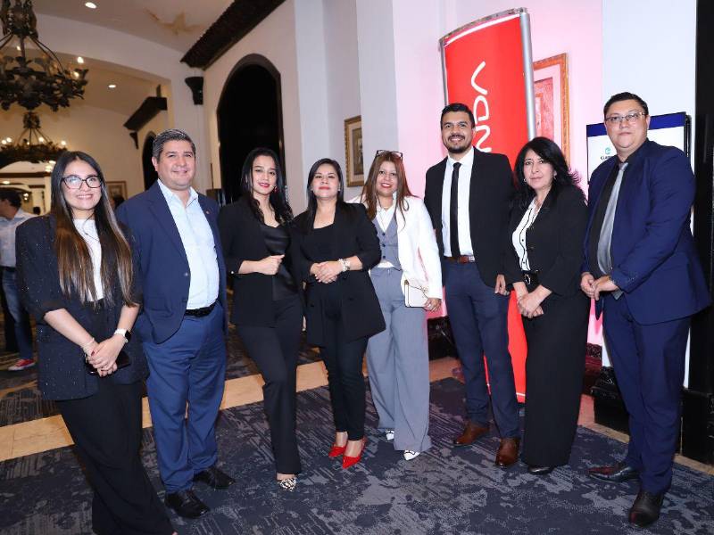 Davivienda presenta su campaña de vivienda: “Se me alinearon los astros, con Davivienda tendré mi casa”