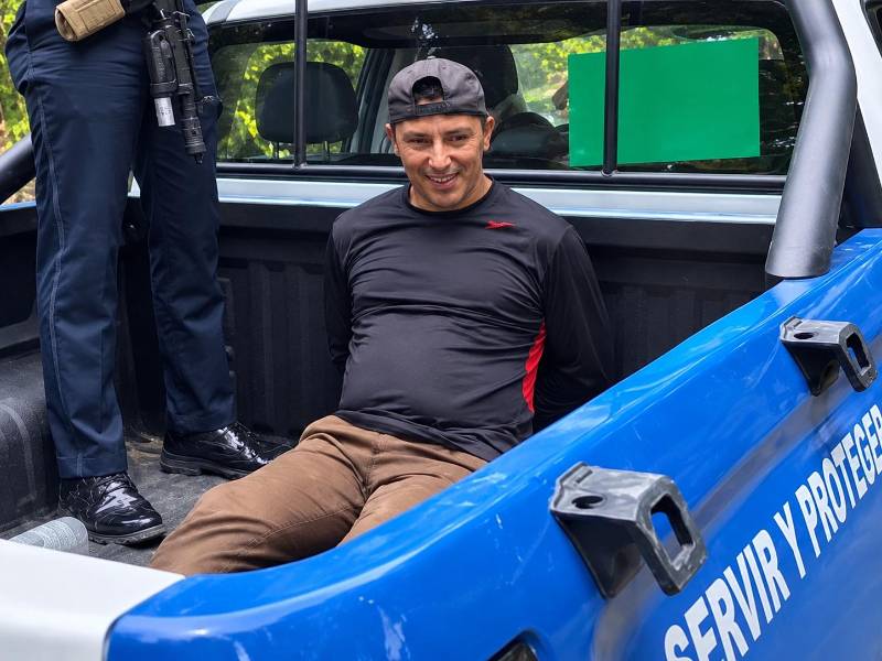 El hombre de 46 años fue detenido en la aldea Plan Grande, Santa Fe, Colón, como sospechoso del homicidio de Óscar Adonay Doray Mejía.