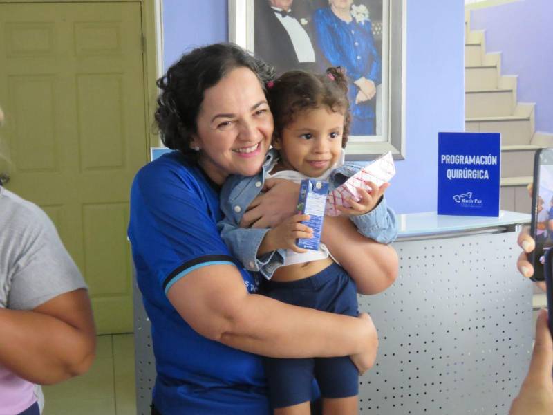La emoción, tanto de los voluntarios de Grupo Ficohsa como de los niños pacientes, era palpable durante la visita.