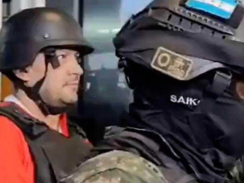 Así llegó hoy Alexander Ardón a su audiencia inicial.