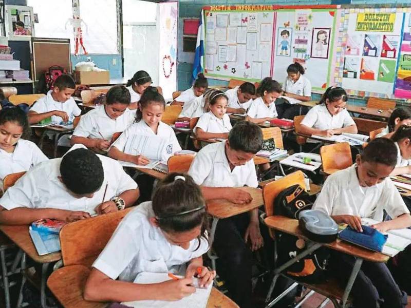 Suspenden clases de educación física por altas temperaturas en Honduras.