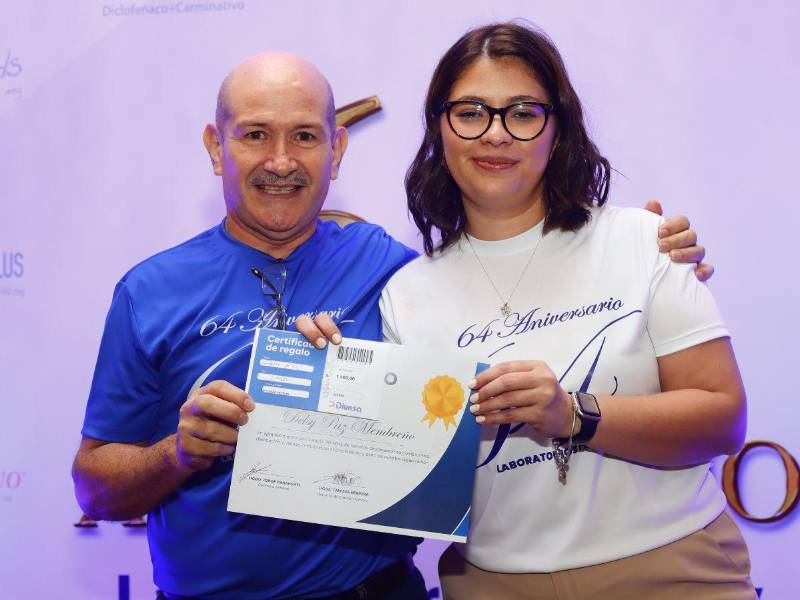 El reconocimiento a la trayectoria, entrega y dedicación a los colaboradores fue un momento muy significativo para todos.