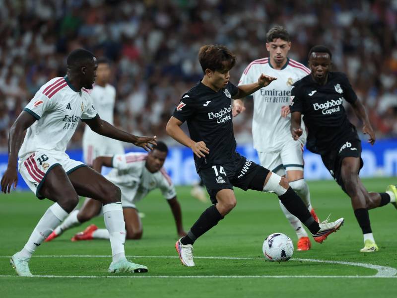 El juego juego ha sido de pocas emociones en el Bernabéu. Foto EFE.