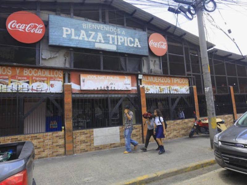 El íconico lugar donde se come, se baila y se disfruta está ubicado en la 3 avenida entre la 2 y 3 calles NO en pleno centro de la ciudad.