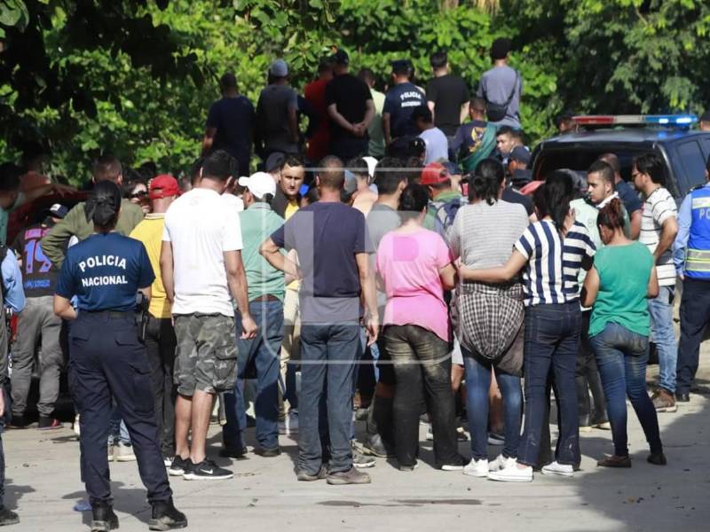 La escena en Cabañas estuvo marcada por el drama y el llanto.
