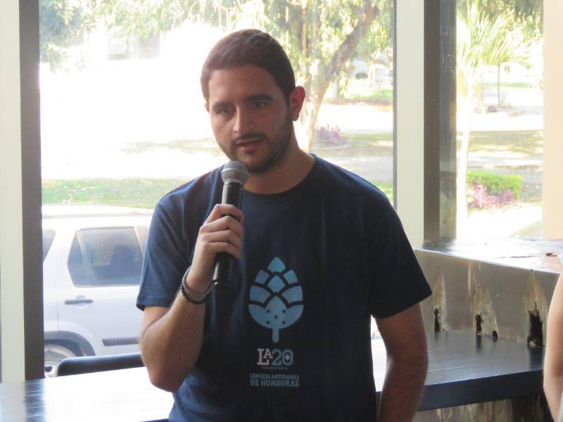 Juan Carlos Fajardo, Brand Manager de Cervecería La20.