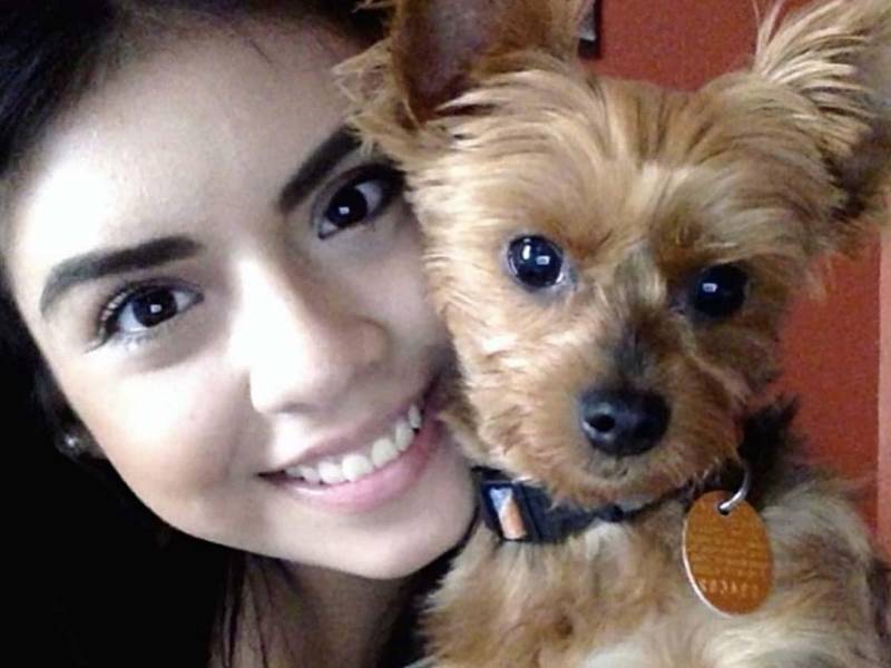 Jennifer Arias, una mujer de 29 años residente en Nueva York, Estados Unidos, después de someterse a una liposucción y un procedimiento de moldeado de glúteos con transferencia de grasa en la clínica New Life Plastic Surgery, en Miami, Florida.