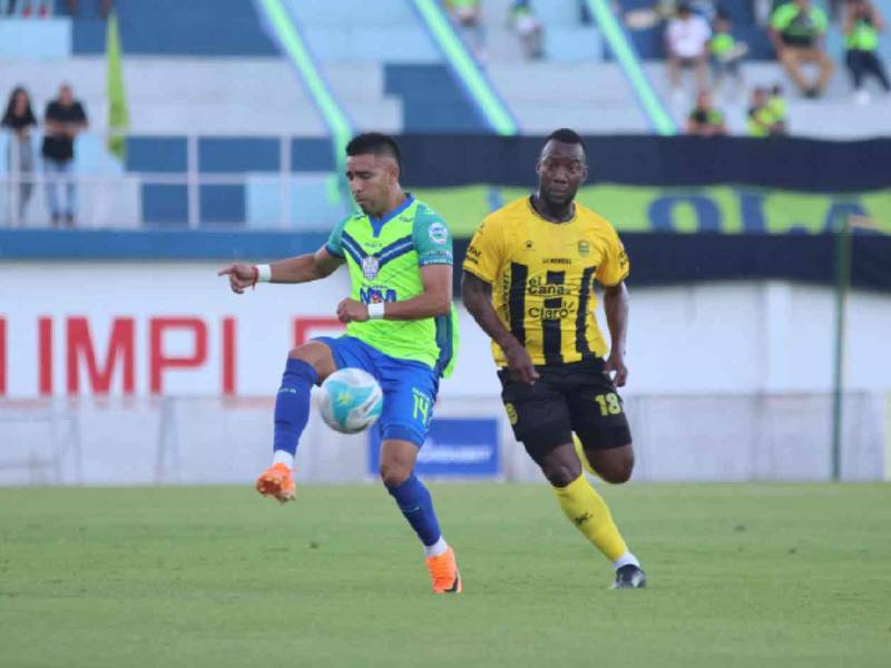 Olancho FC y Real España se vuelven a ver las caras en el Clausura 2026.