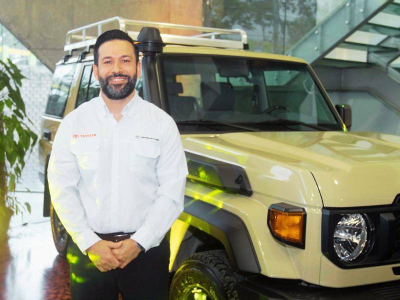 Antonio Palacios, director comercial de Grupo Flores, resaltó el legado y la evolución que representa la nueva Toyota Land Cruiser 70.