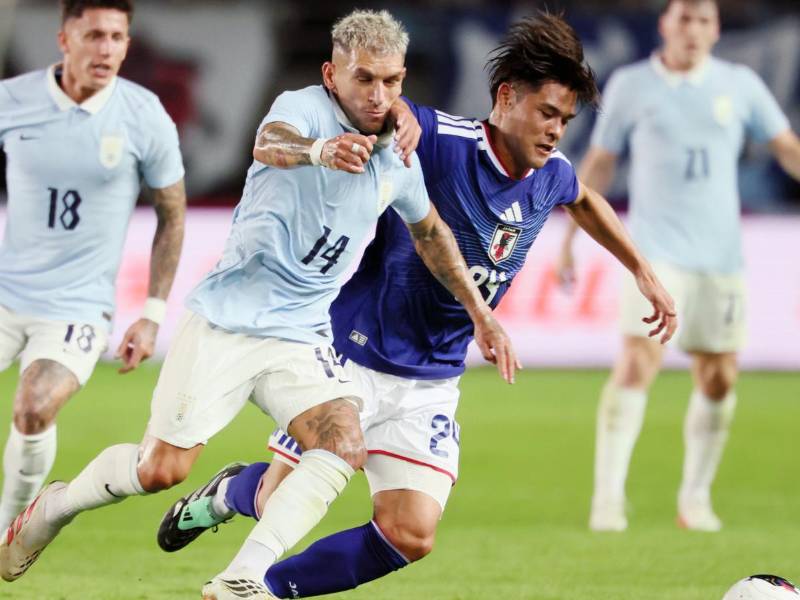 Tras un mal Mundial, Uruguay sigue sin poder levantarse en los amistosos. FOTO EFE.
