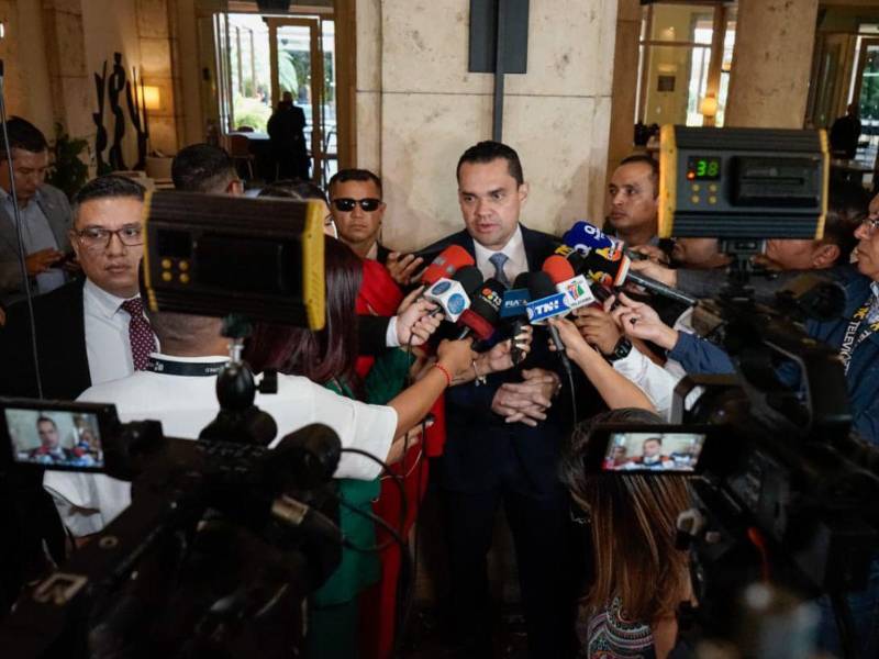 Tomás Zambrano, presidente del Congreso Nacional.