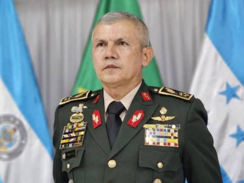 Roosevelt Hernández, exjefe de las Fuerzas Armadas.