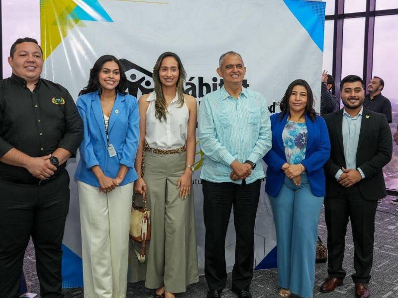 UTH se suma a Youth Build: jóvenes que construyen un futuro con propósito