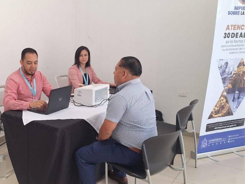 Más de 43 mesas de atención y oficinas del SAR operan en los 18 departamentos del país.