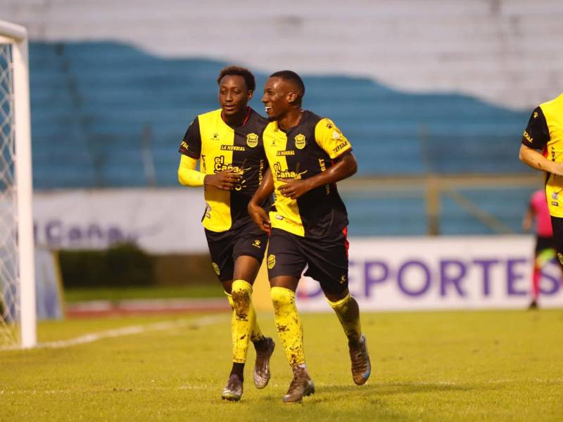Darixon Vuelto tiene ganando a la máquina contra el Platense.